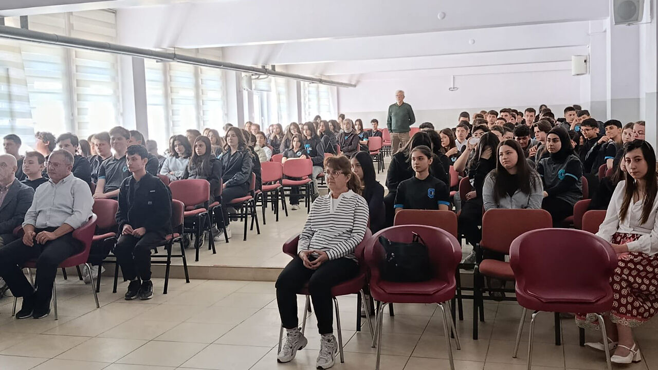 685293509 122166246326706748 6030546840353017885 N