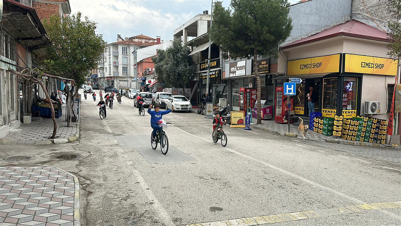 7040B02E D850 42Ef B47E 8Ef33515C39F