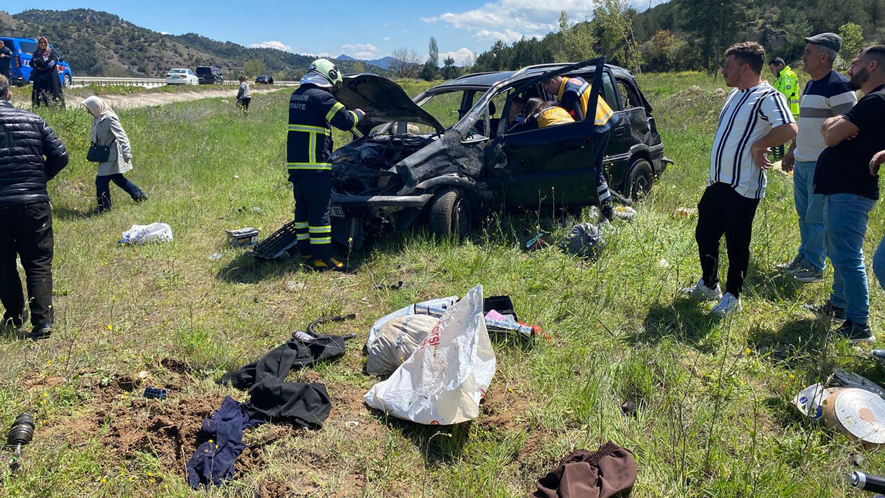 A A 20260424 41198787 41198784 C O R U M D A D E V R I L E N O T O M O B I L D E K I 2 K I S I Y A R A L A N D I