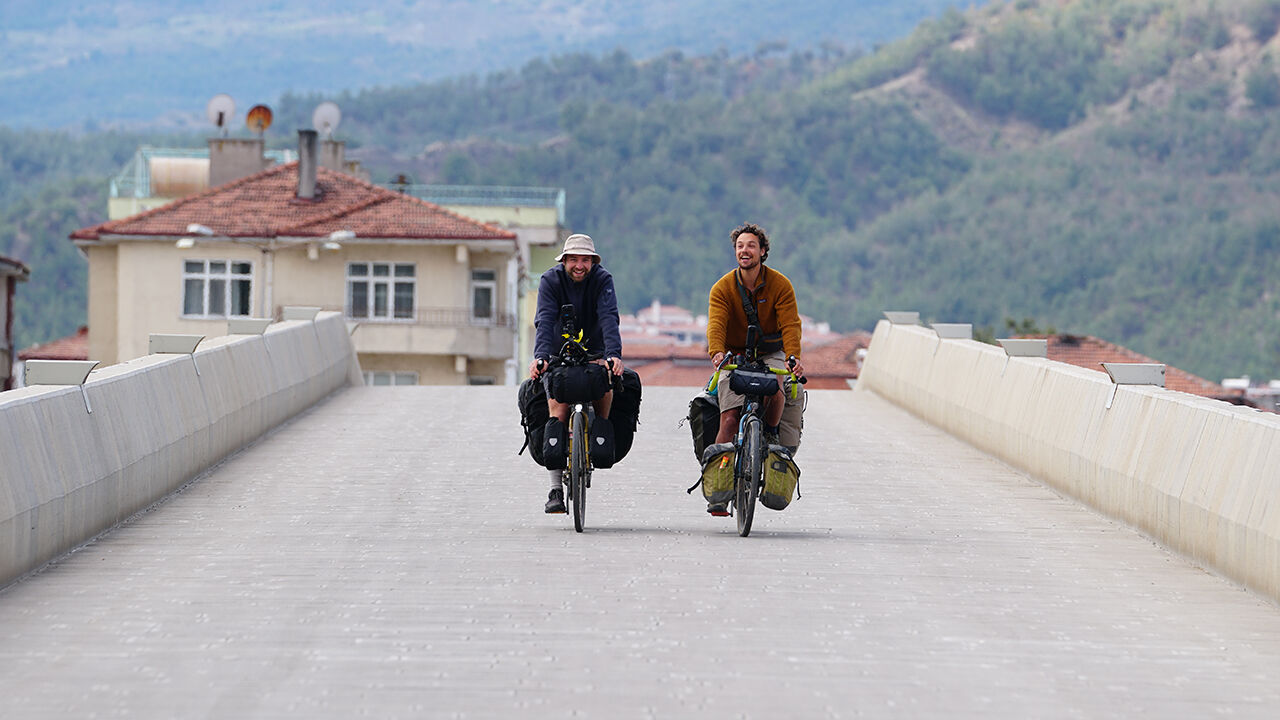 A A 20260425 41206223 41206216 E V I N I N K A P I L A R I N I G E Z G I N L E R E A C A N G O N U L L U 10 Y I L D A 500 E Y A K I N Y A B A N C I M I S A F I R A G I R L A D I