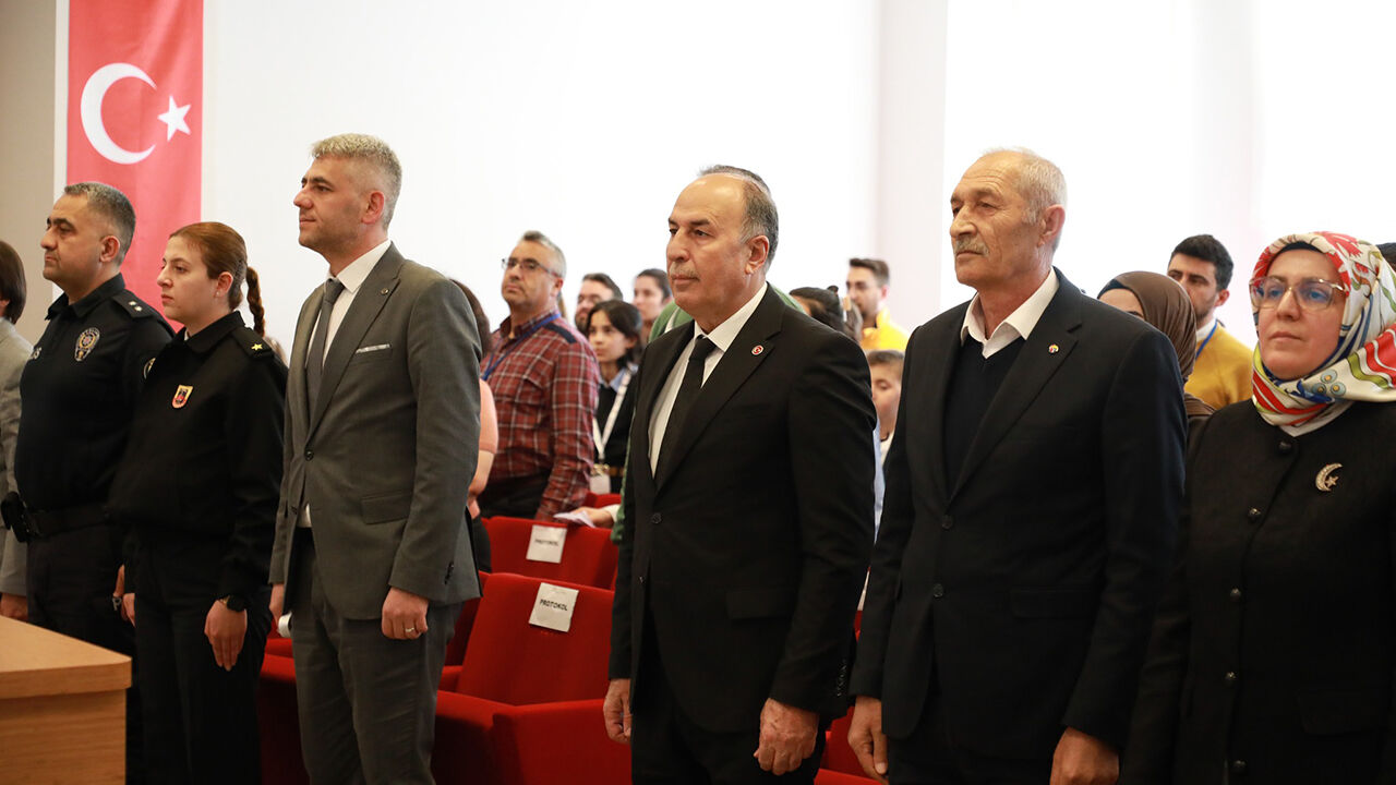 Alacasempozyum (1)-1