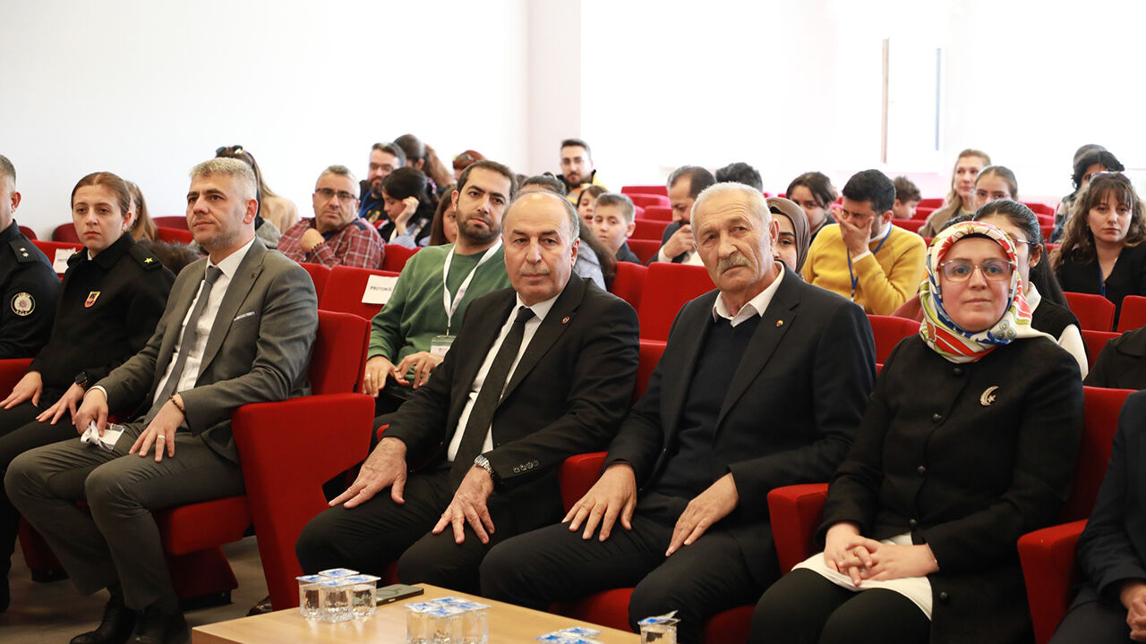 Alacasempozyum (3)-1