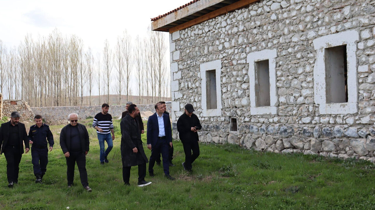 Huseyingaziturbesi (6)