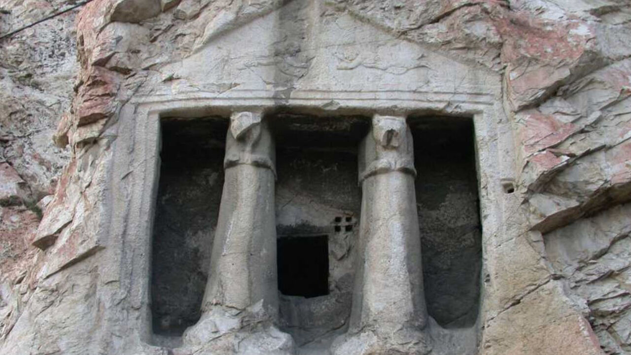 Iskilipkayamezarları (1)