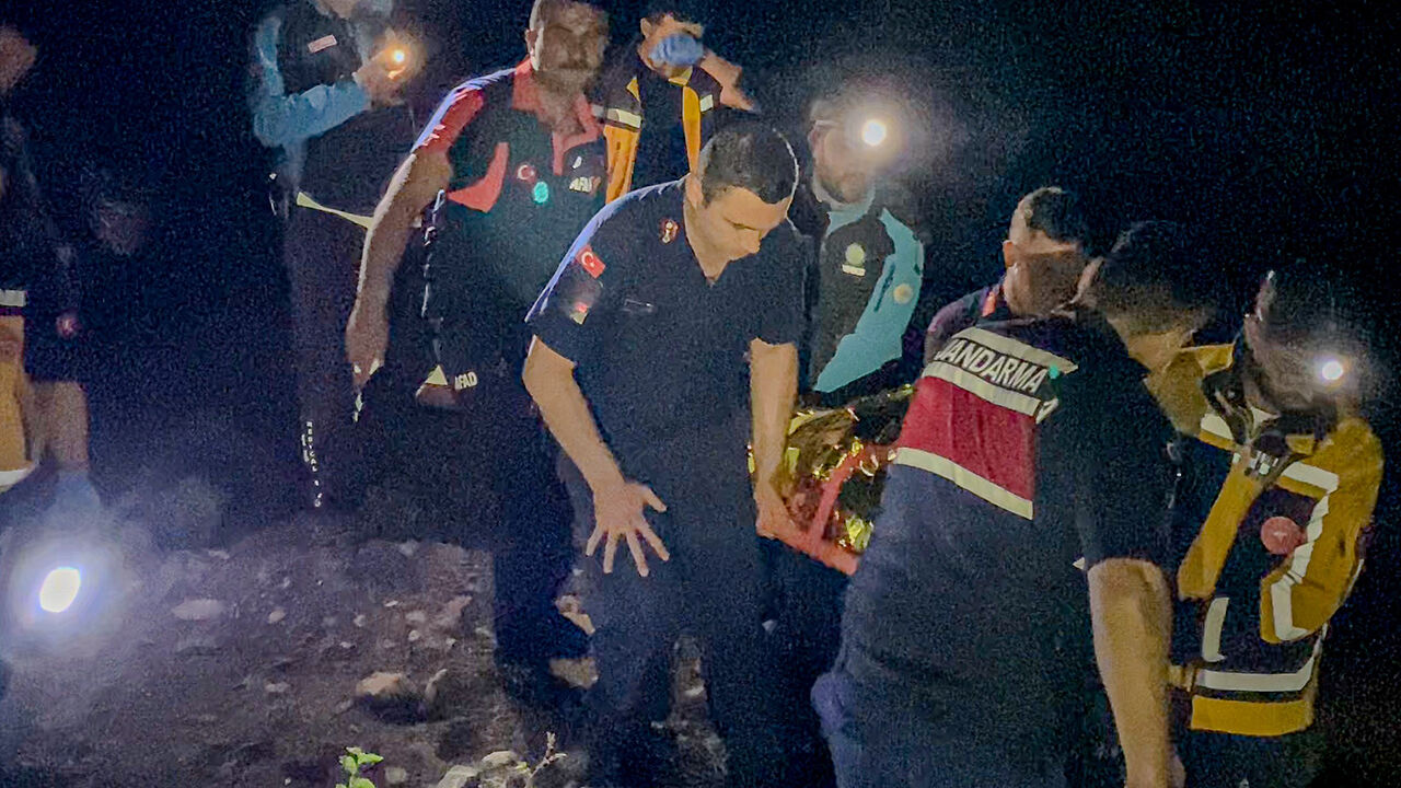 A W715624 02