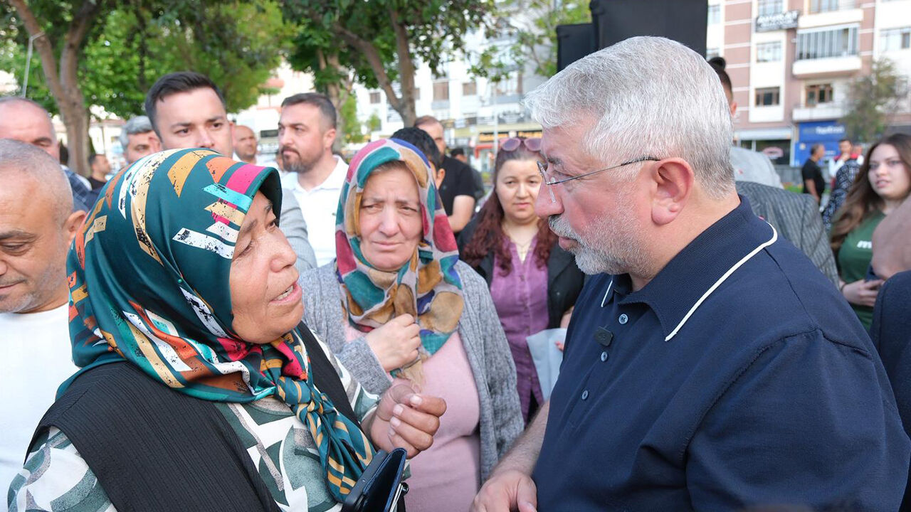 Başkan Aşgın İskilipli Atıf Hoca Parkı’nda Vatandaşlarla Buluştu (1) (1) Copy Copy