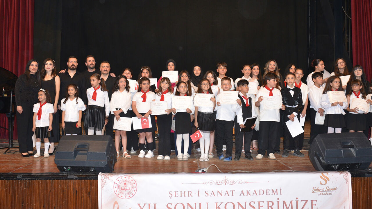 Şehr I Sanat Akademi Yıl Sonu Konseri Yoğun Ilgi Gördü