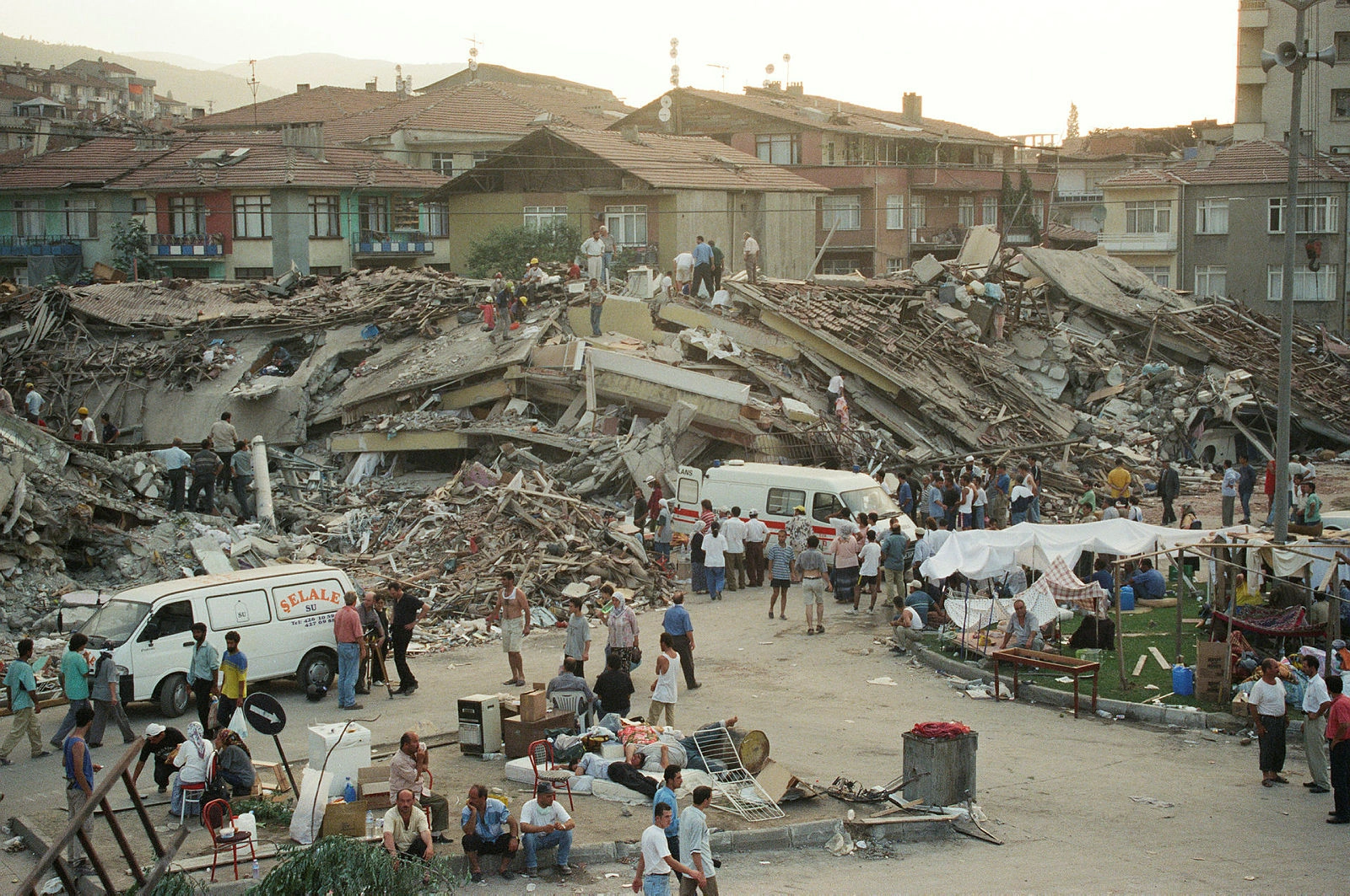 17 Agustos Depremi Gorselleri 17
