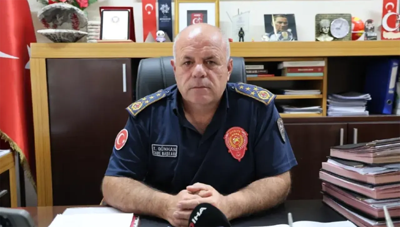 30 Yıllık Itfaiyeci Şaştı Kaldı Elektrikli Araç Yandı, 12 Saatte Söndürülemedi! 4