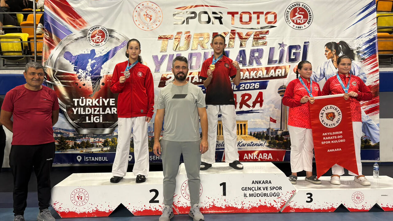 Çorum Beledi̇yespor Karatede Zi̇rveyi̇ Birakmadi (5)