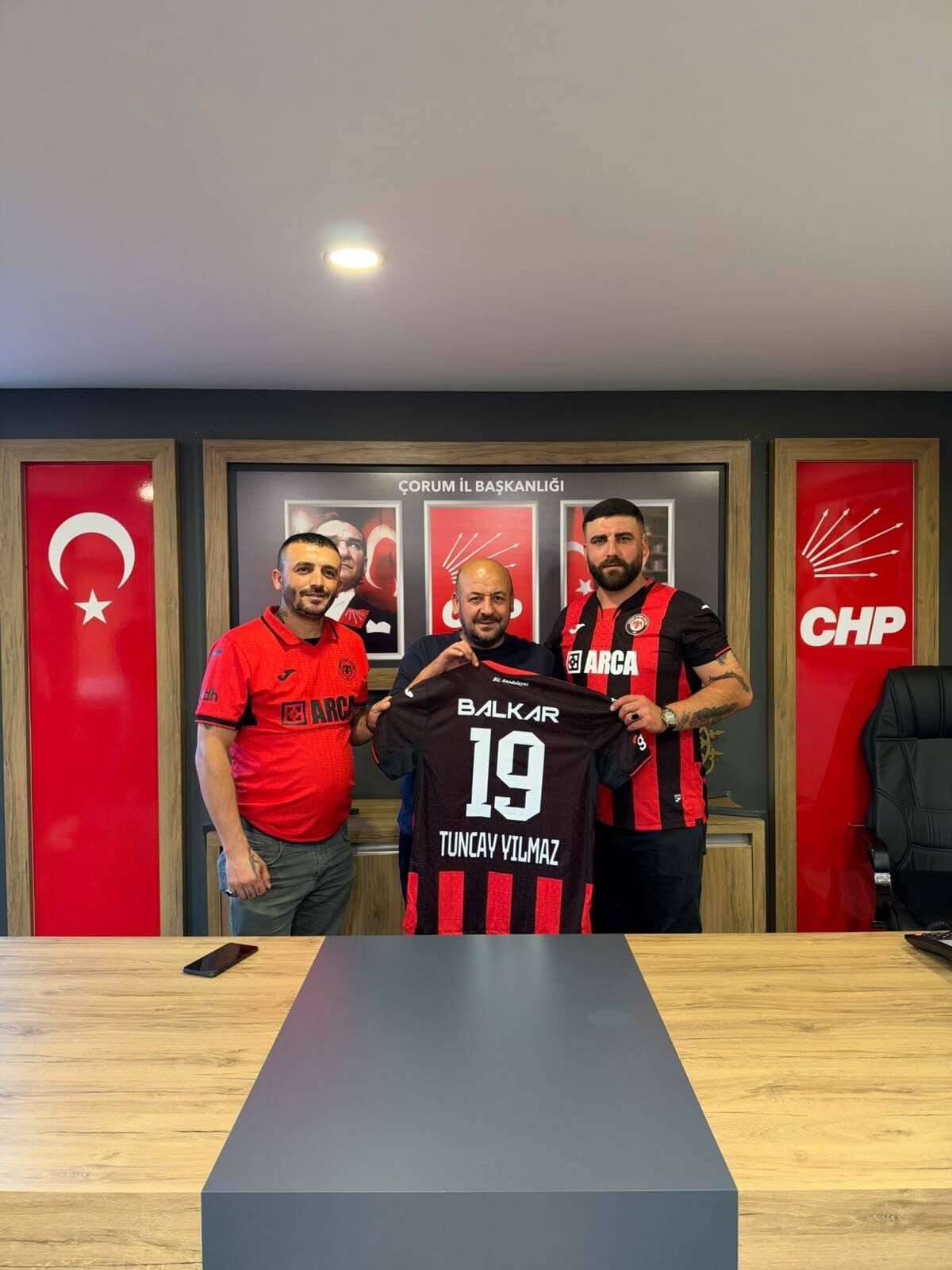Çorum Fk Taraftar Gruplarından Chp Çorum İl Başkanlığı’na Ziyaret 3