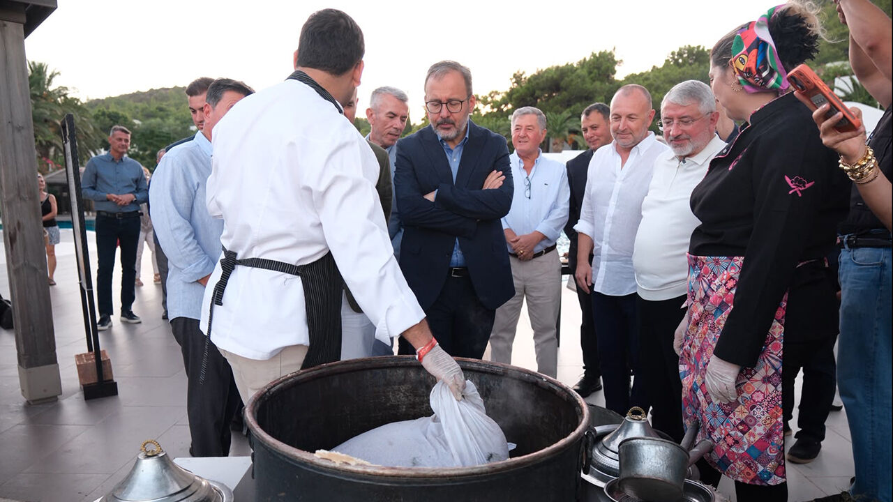 Çorum’un Eşsi̇z Lezzetleri̇ Bodrum’da Vi̇tri̇ne Çikti (3)