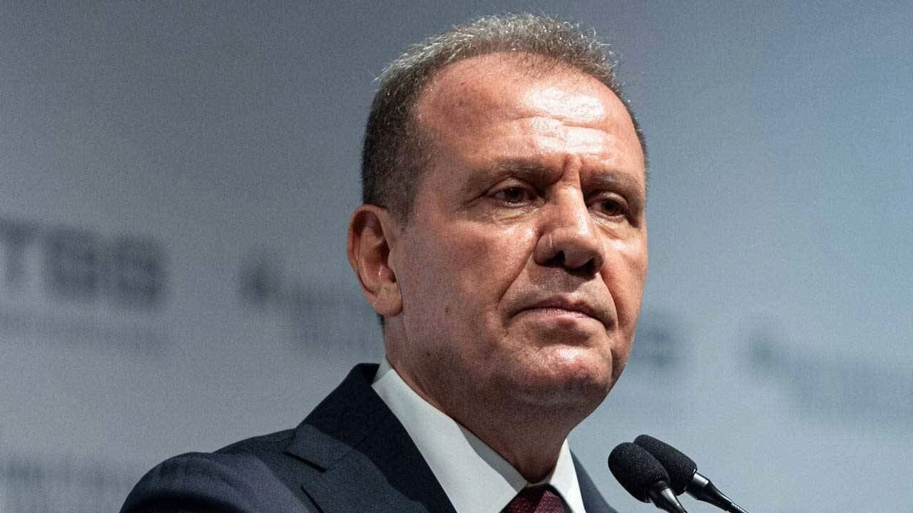 Mersin’de Belediyelere Şafak Operasyonu Üç Belediyede Eş Zamanlı Operasyon